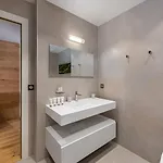Appartement Contemporain Skis Aux Pieds Avec Parking Au Coeur De Courchevel 1650 - Fr-1-563-83 Apartment *