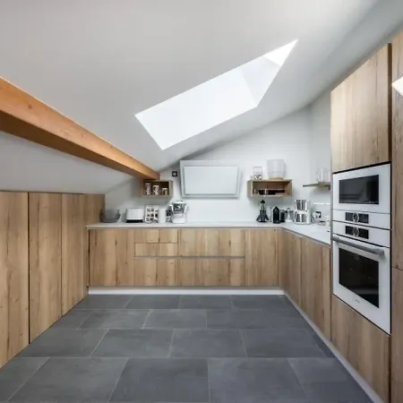 Appartement Contemporain Skis Aux Pieds Avec Parking Au Coeur De Courchevel 1650 - Fr-1-563-83 * Courchevel