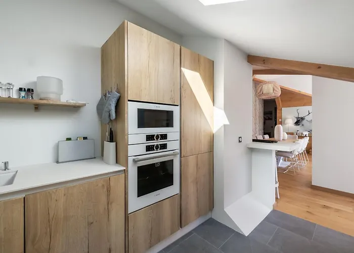 Lejlighed Appartement Contemporain Skis Aux Pieds Avec Parking Au Coeur De Courchevel 1650 - Fr-1-563-83 *